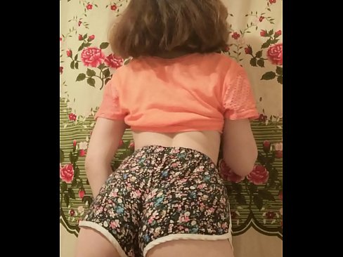 ❤️ Szexi fiatal csaj vetkőzteti le a rövidnadrágját a kamera előtt. Sex video at hu.porn-tub-sexer.ru ❌