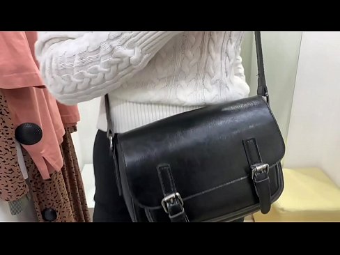 ❤️ Nyilvános maszturbáció a fiatal szuka FeralBerry egy dildóval a próbafülkében Sex video at hu.porn-tub-sexer.ru ❌